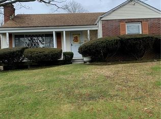 516 Stillwater Rd, Stamford, CT 06902