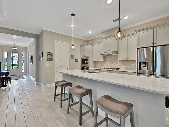 5th image of 208 Village Grande Dr