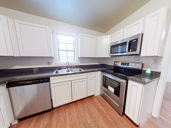 2nd image of 1613 Mayhew St