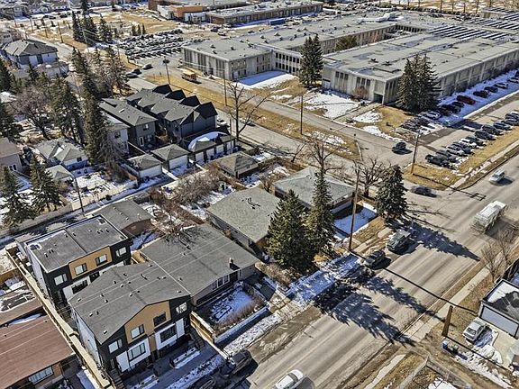 4th image of 2139 & 2141 N 50th Ave SW