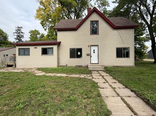 31 E Ripley St, Litchfield, MN 55355