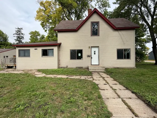 31 E Ripley St, Litchfield, MN 55355
