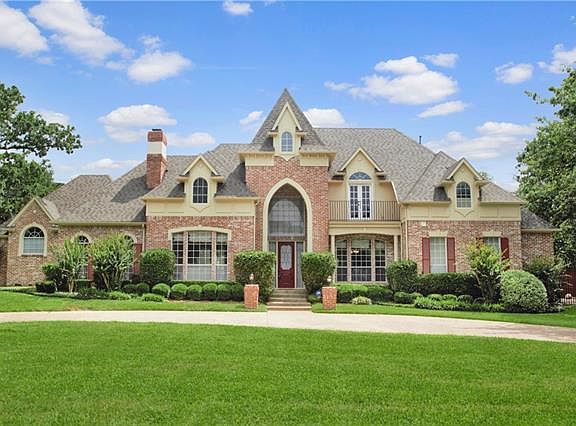 2nd image of 2816 Sun Meadow Dr