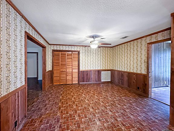 5th image of 534 Highland Park Dr