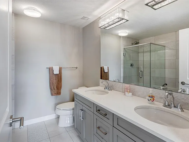 32 Varsity Estates Cir NW #102 — Photo 20