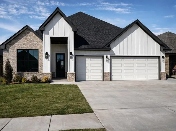 12105 SW 17th St, Yukon, OK 73099