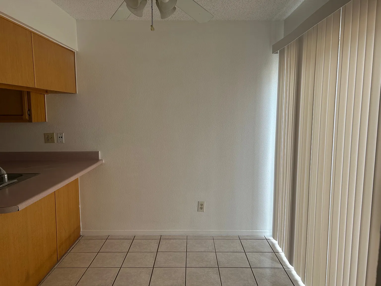 2 bed, 1.5 bath, 900 sqft, $1,150 — Photo 3
