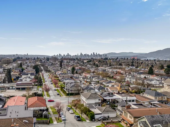 2958 E 4th Ave, Vancouver, BC V5M 1L2