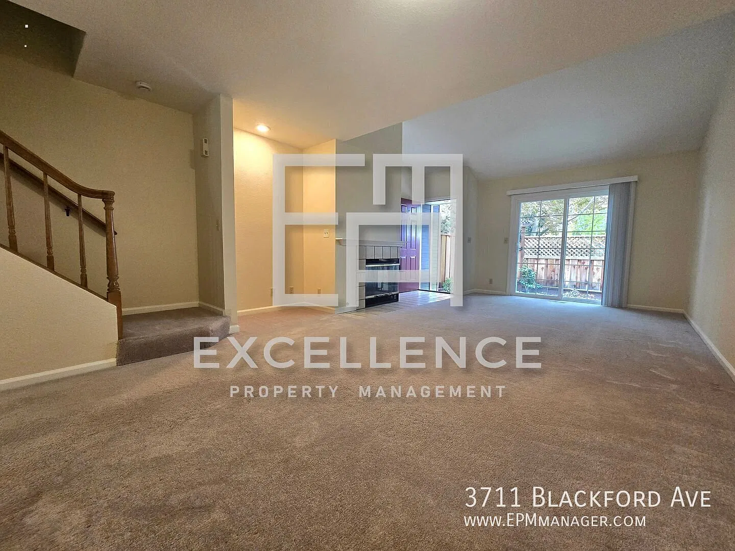 2/2.5 Townhouse, 1 Car Garage, W/D, Enclosed Patio, Cat OK — Photo 4