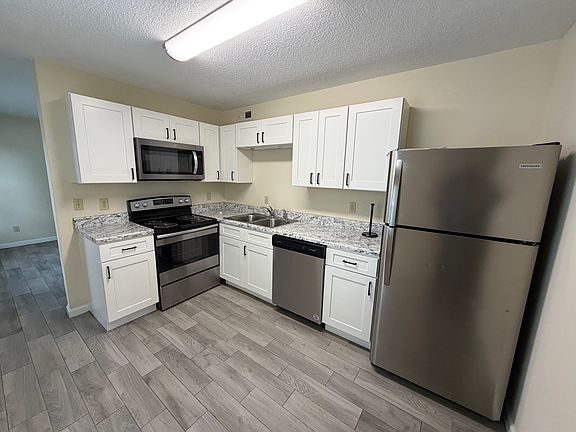 2nd image of 120 Stone Tree Dr #120
