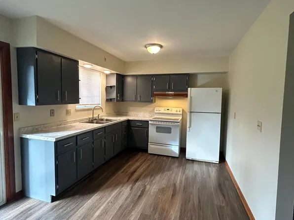 102 Hollywood Blvd #9, Greenville, PA 16125