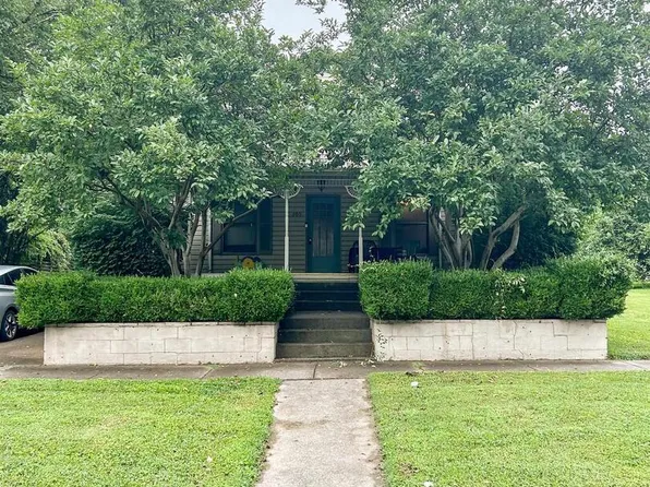 209 E 7th St, Metropolis, IL 62960