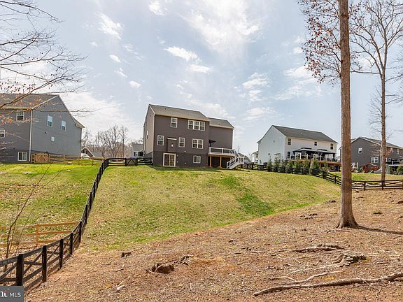 3rd image of 12503 Bainswood Ct
