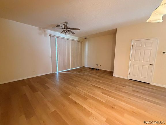 4th image of 1586 W Spring Meadow Loop
