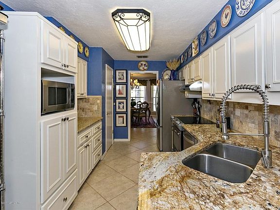 012_Kitchen