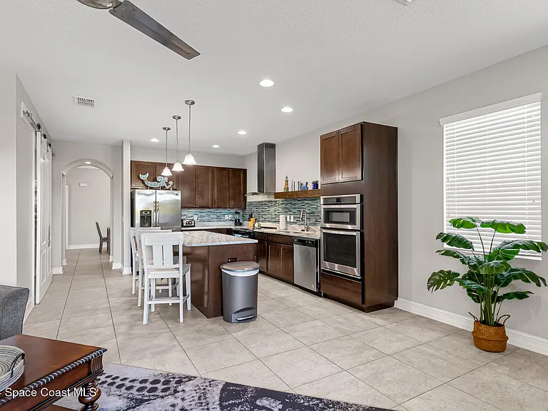 144 Mediterranean Way — Photo 21