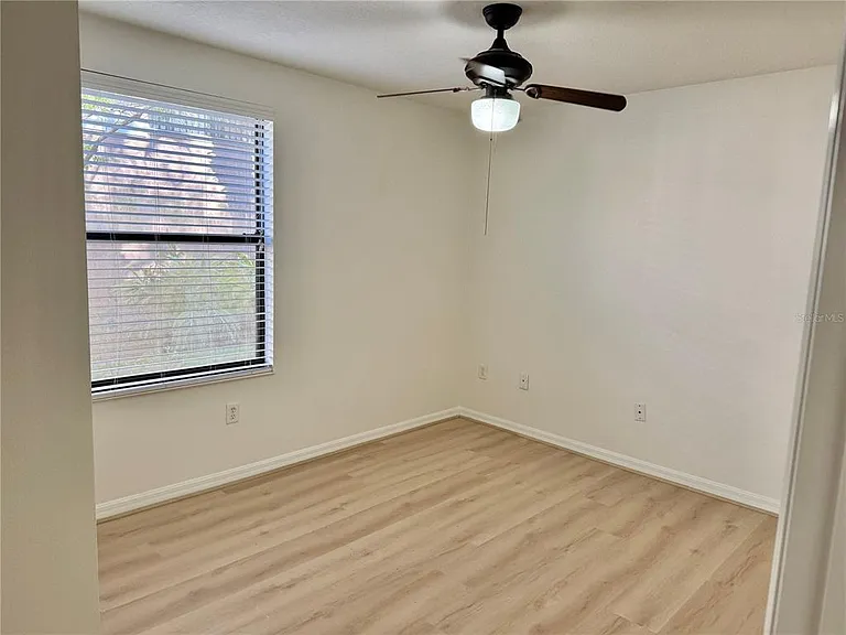 4037 Overture Cir #4037 — Photo 20