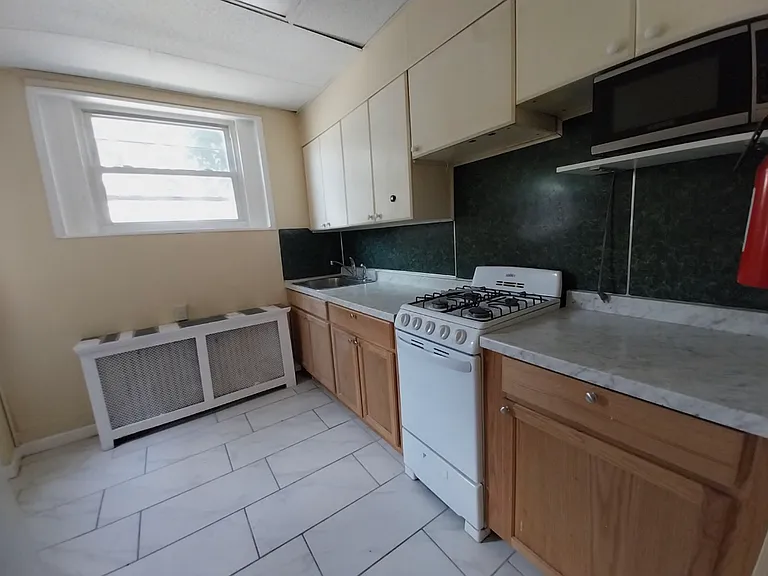 819 Kimball St — Photo 7