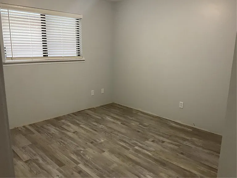 1010 Kearney St #3 — Photo 5