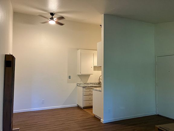 5th image of 1059 Rio Ln