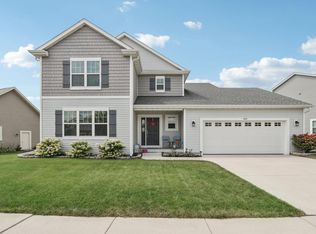 1519 Dovetail Dr, Hartford, WI