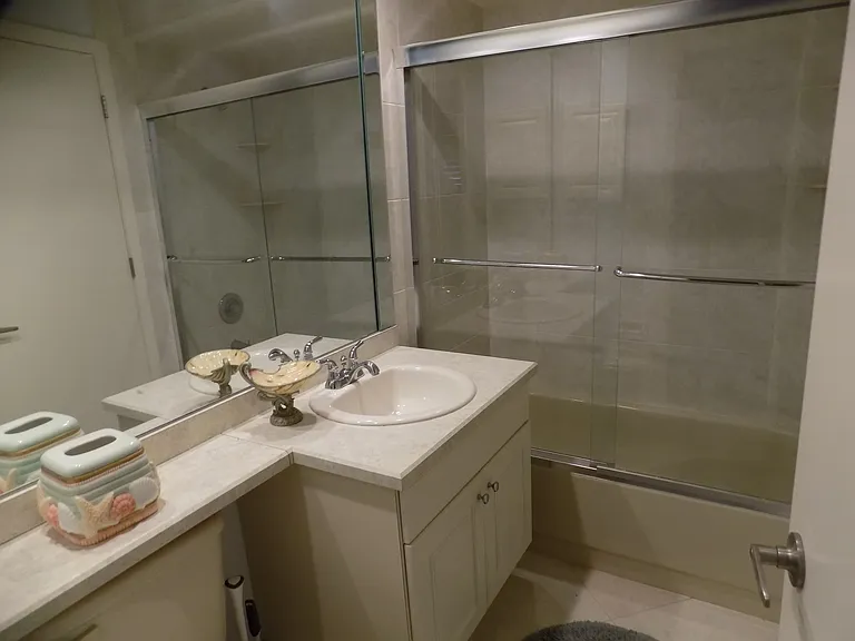 5350 Myrtle Wood #5350 — Photo 12
