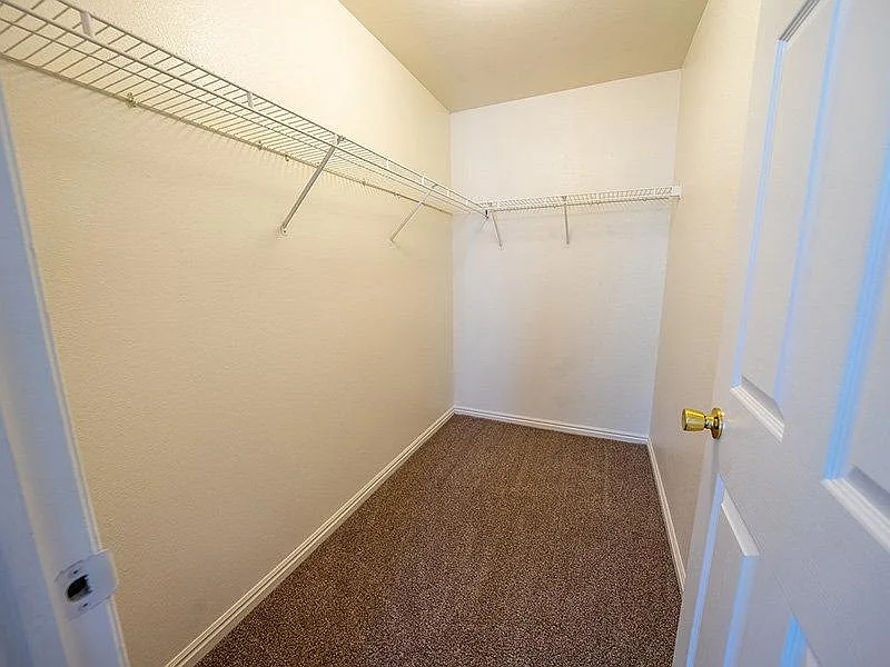 Heather Estates — Photo 4