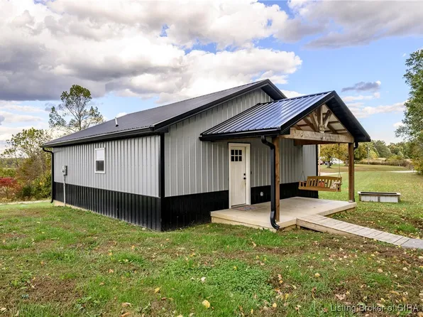 11455 Losson Road, Pekin, IN 47165