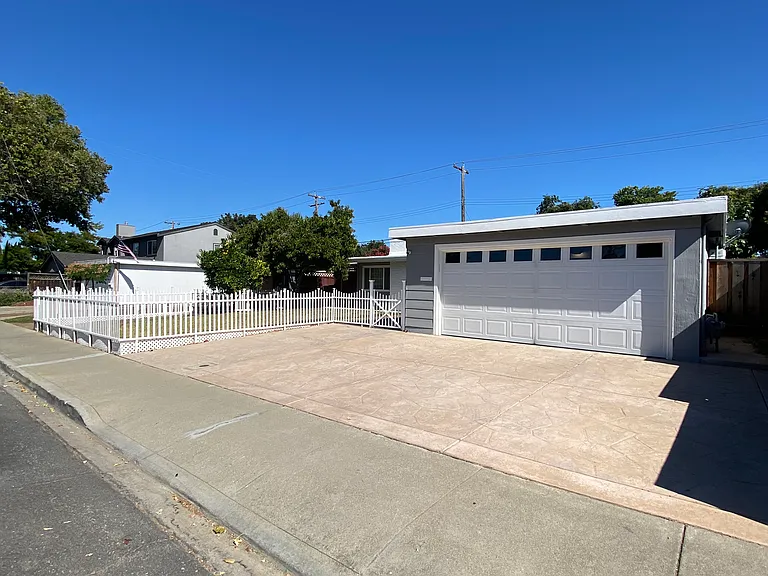 3380 Granada Ave — Photo 2