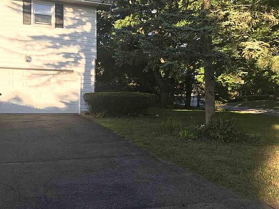2nd image of 86 Marie Pkwy