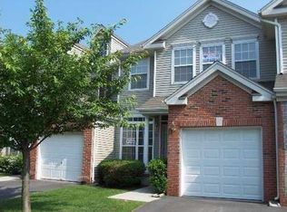 4 Boehm Dr, Parlin, NJ 08859