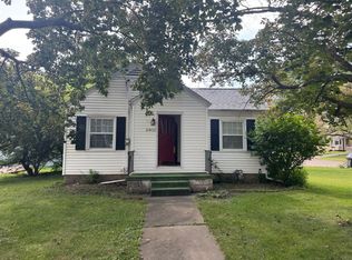 2402 30th St, Rock Island, IL 61201