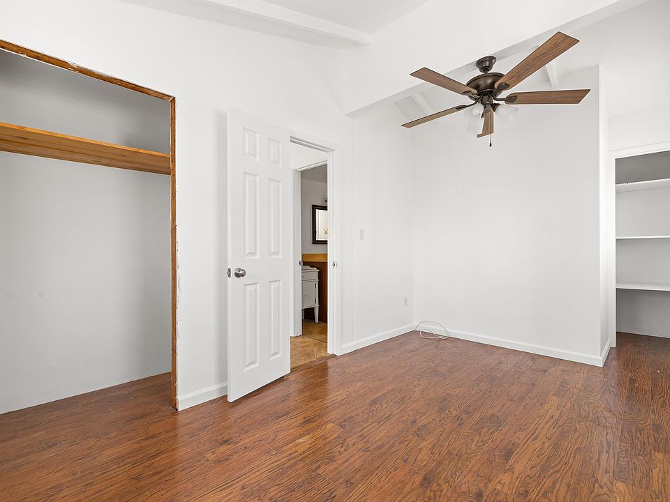 16th image of 1112 Red Bird Dr