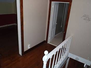 3rd image of 255 Cherry Ave N
