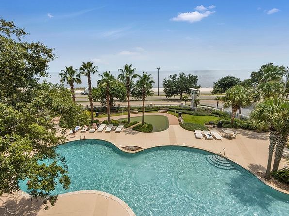 2230 Beach Dr APT 304
