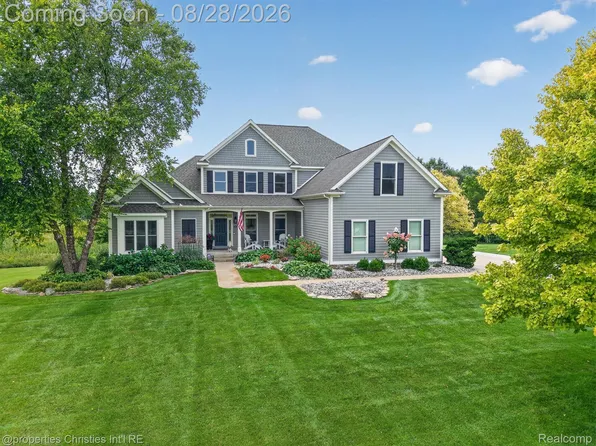 3925 Taylor Ln, Saline, MI 48176