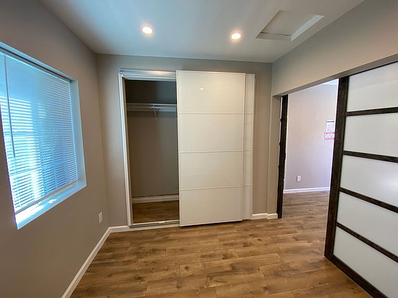 3rd image of 560 Warrington Ave Unit B
