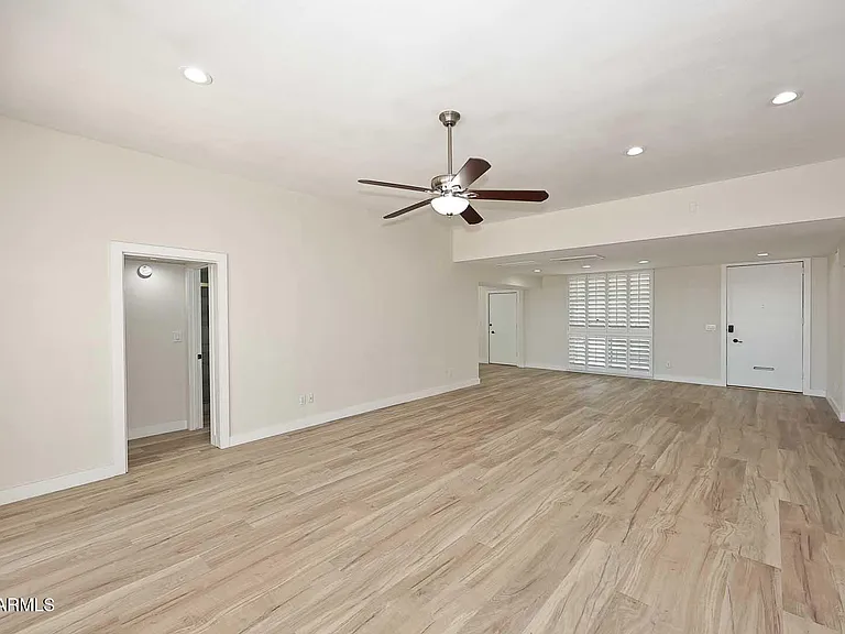 4111 N 87th Pl — Photo 11