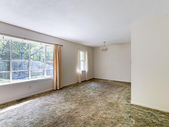 4th image of 2725 Westhaven Pl