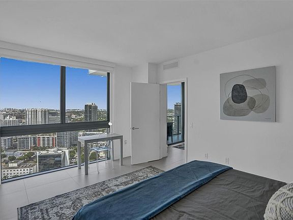 5th image of 501 NE 31st St Unit 3109