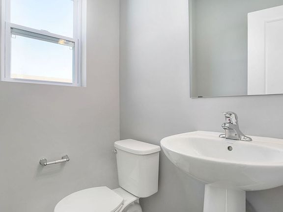 3rd image of 5279 Parkview Ln