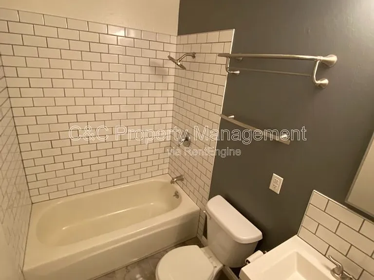 1864 Roca Ct — Photo 5