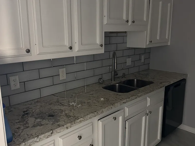 248 Ocean Dr — Photo 5