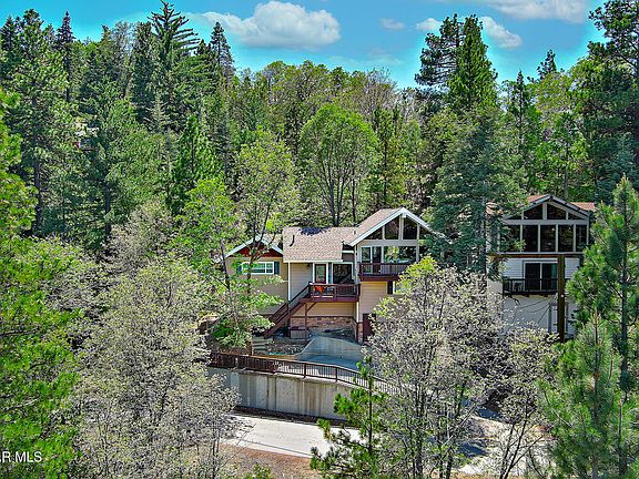 2nd image of 1359 Evergreen Ln