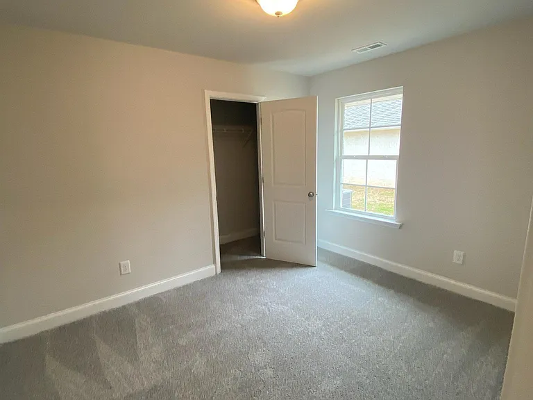 213 Alonzo Toney Dr — Photo 16