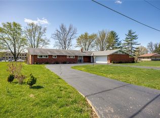 33 Homestead Dr, Newton, IL 62448