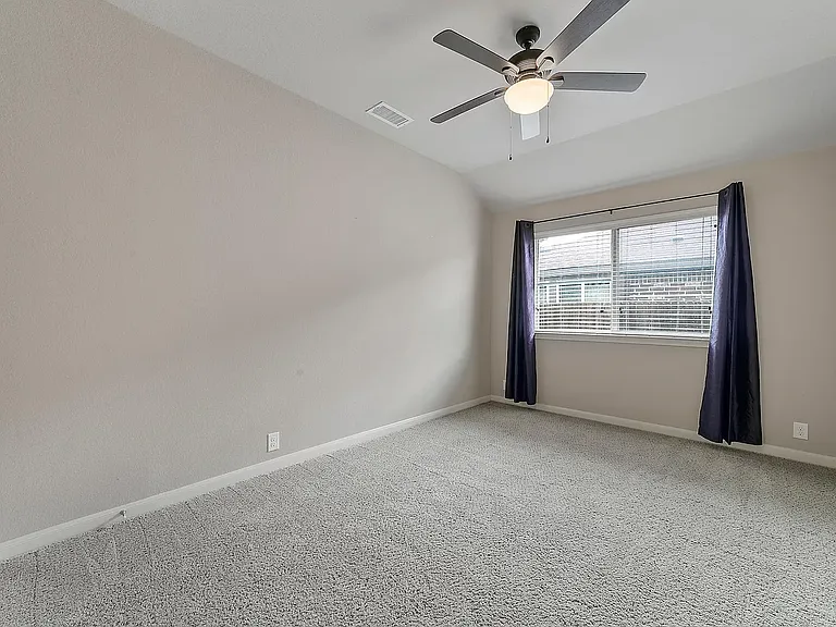 485 Harding Ln — Photo 31