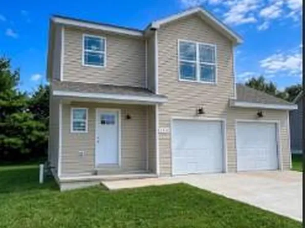 1514 Orchard Lakes Cir, Belleville, IL 62220