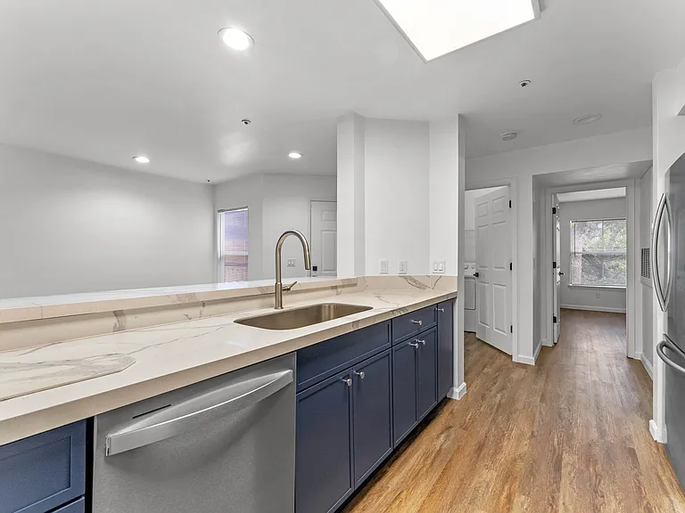 482 N Pin Oak Pl #302 — Photo 10