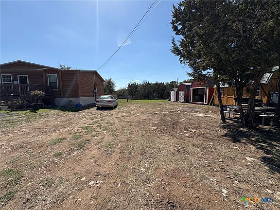 4th image of 371 Moosehead Rd